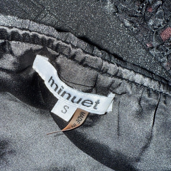 NWOT, Minuet Petite Black and Pink Textured Dress - Picture 5 of 13